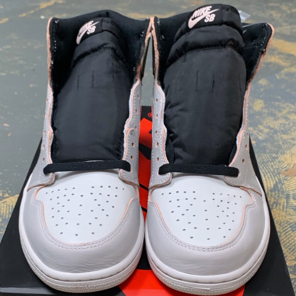 Air Jordan 1 Hi Retro Defiant NYC Paris CD6578-006 - Picture 3 of 8